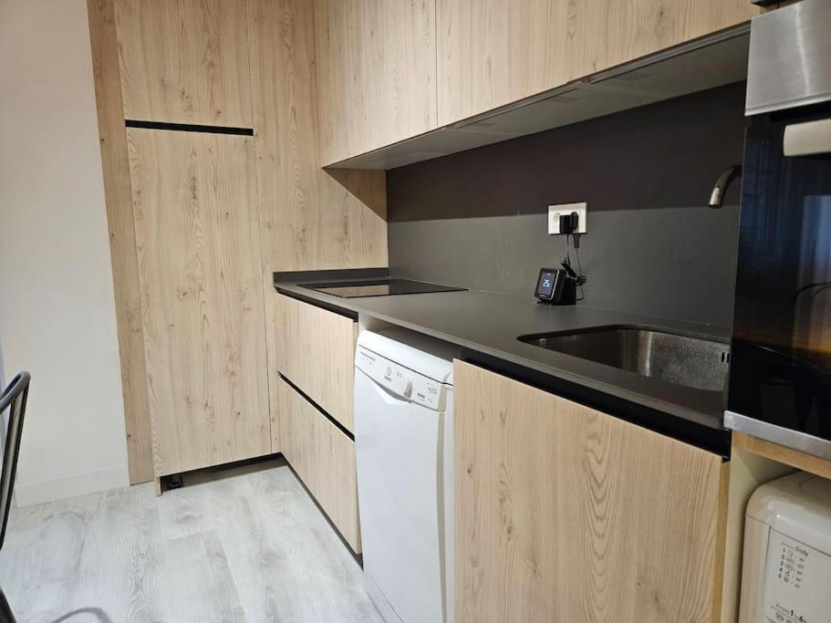 1a108 Amplio Y Moderno Apartamento Gijón