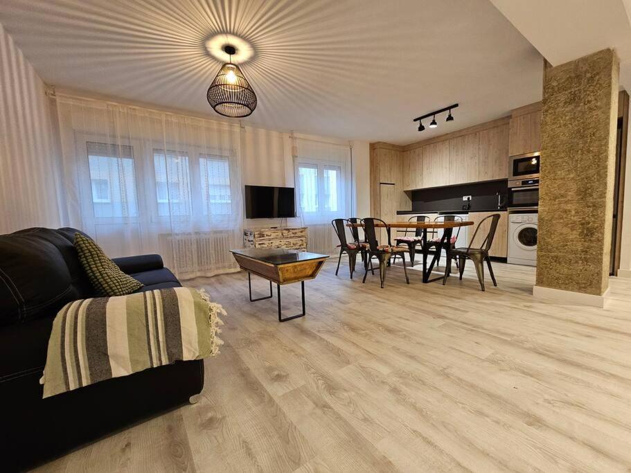 1a108 Amplio Y Moderno Apartamento Gijón